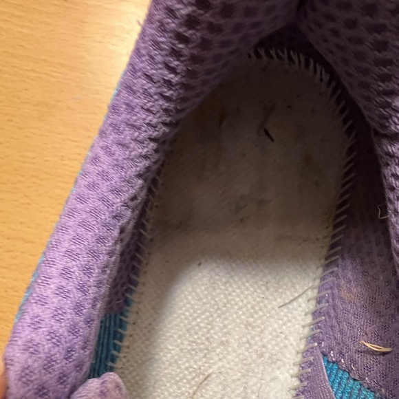 HOKA Women's Clifton 9 Running Shoes size 11B - Picture 13 of 13